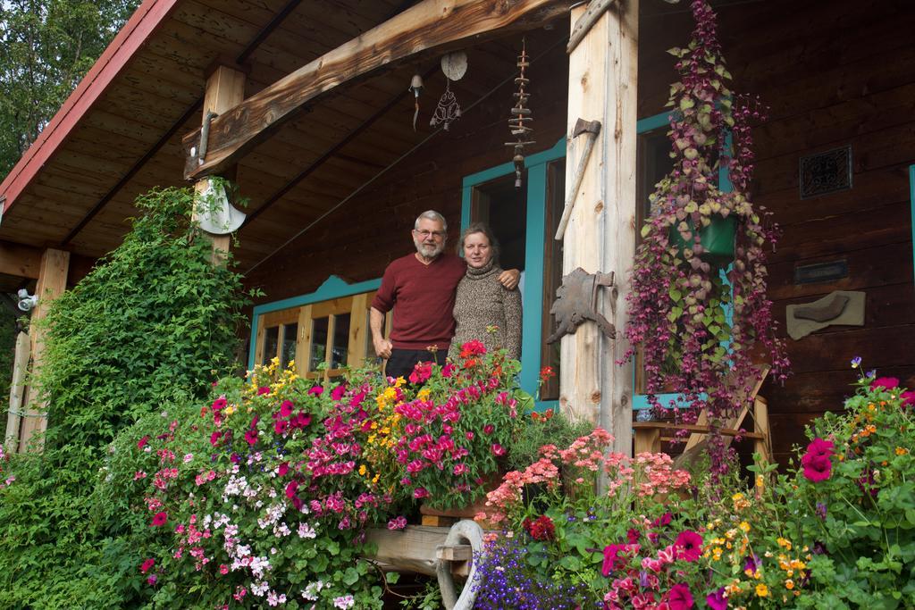 Brigitte'S Bavarian Bed Und Breakfast Millers Landing Экстерьер фото